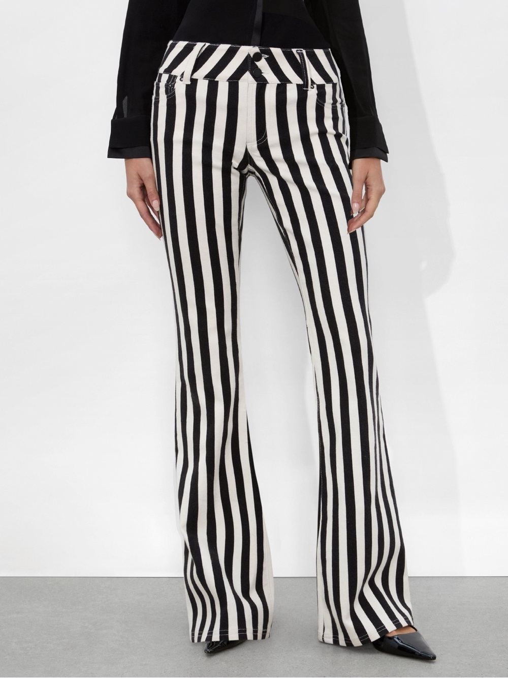 Alice + Olivia Stacey Low Rise Bell Bottom Jeans Positano Stripe Black Size 27